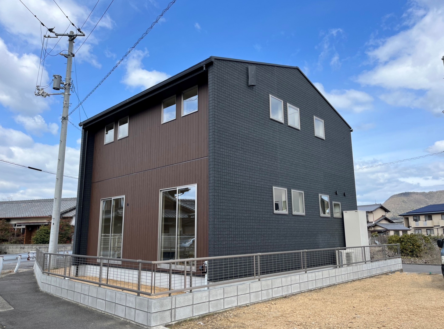 シンプルで機能美を追求した高性能建売住宅