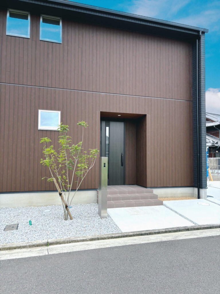 シンプルで機能美を追求した高性能建売住宅