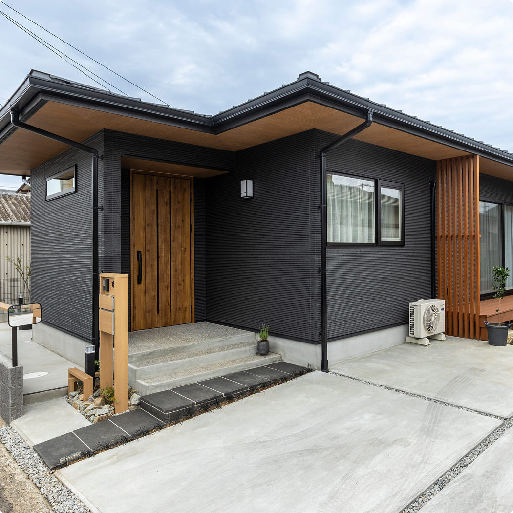 重心が低く、伸びやかで開放的な住空間