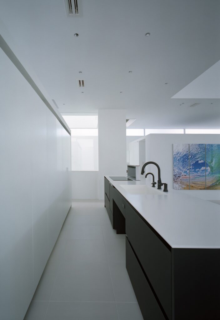 鉄筋コンクリートのガレージハウス