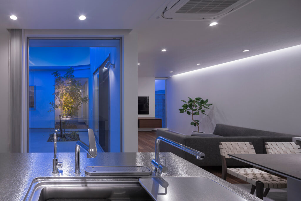 植栽、家具まで建築家によるトータルデザインの家