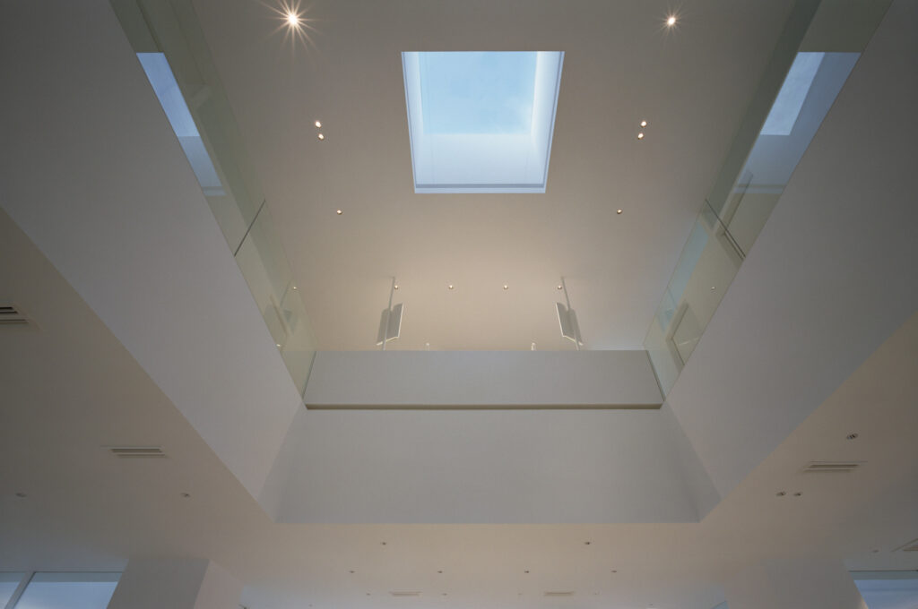 鉄筋コンクリートのガレージハウス