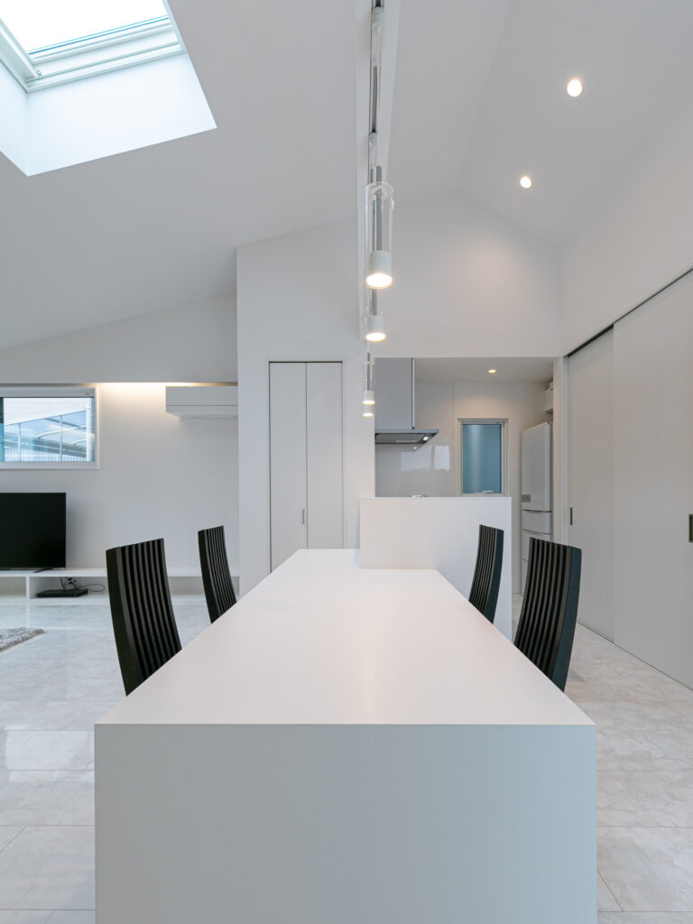 中庭つきのインナーガレージ