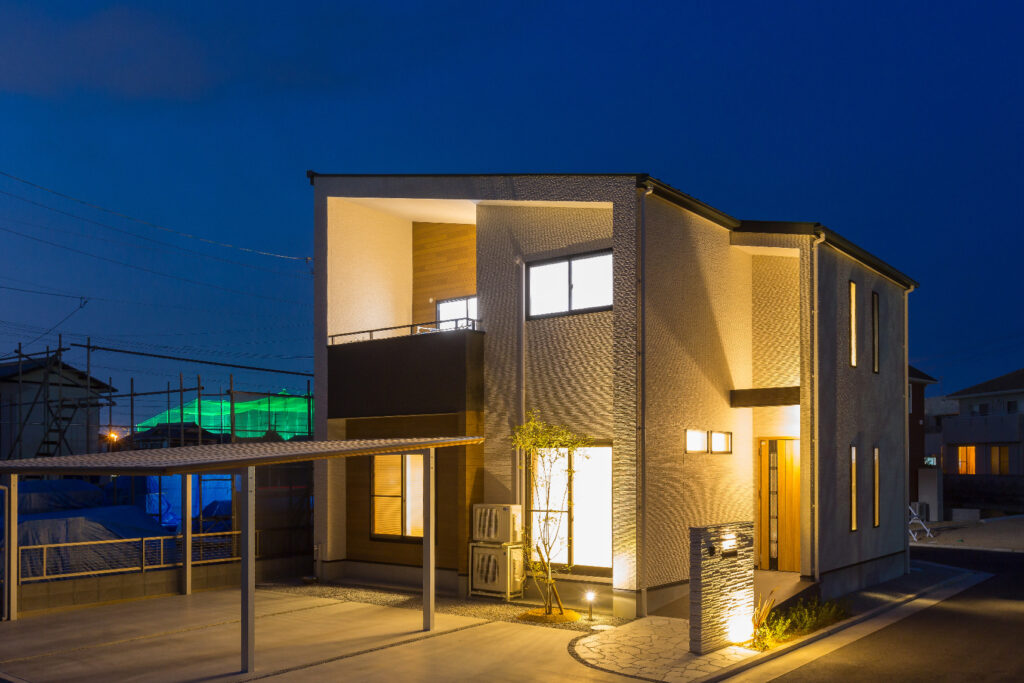 インナーバルコニーのあるモダン住宅