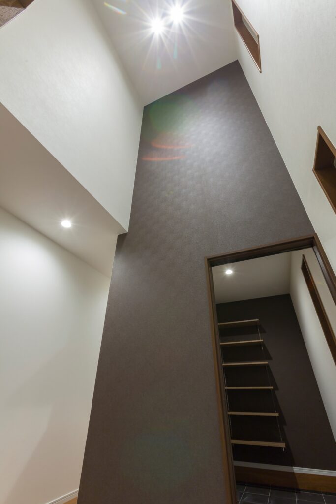 インナーバルコニーのあるモダン住宅