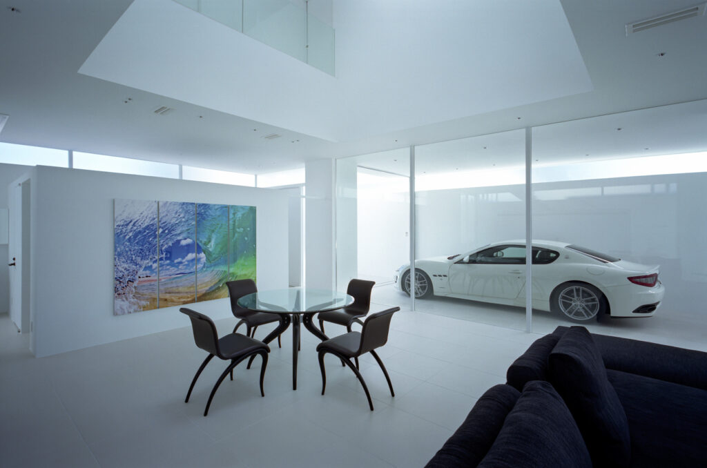 鉄筋コンクリートのガレージハウス