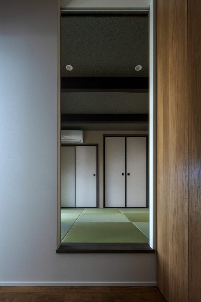 白い箱がつながる平屋住宅