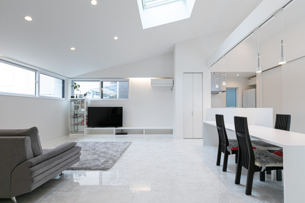 中庭つきのインナーガレージ