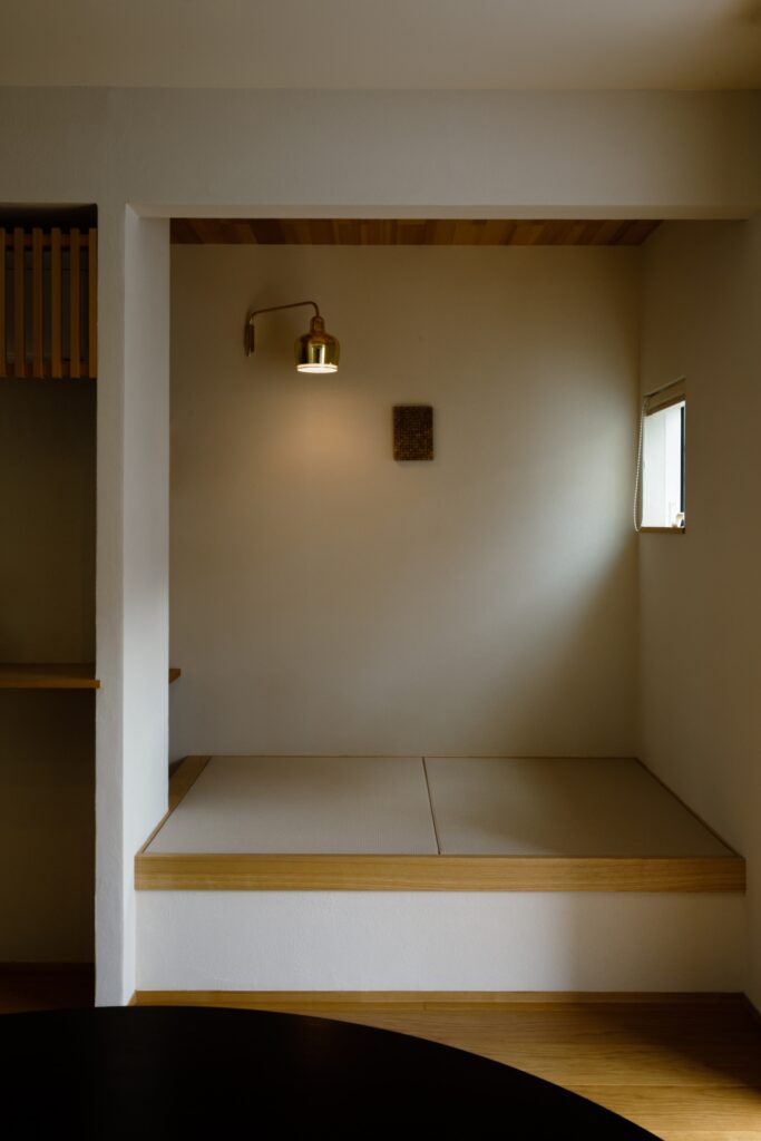 住居＋中庭+ご主人と奥様それぞれの仕事場