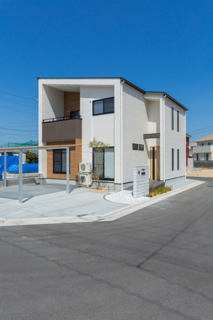 インナーバルコニーのあるモダン住宅