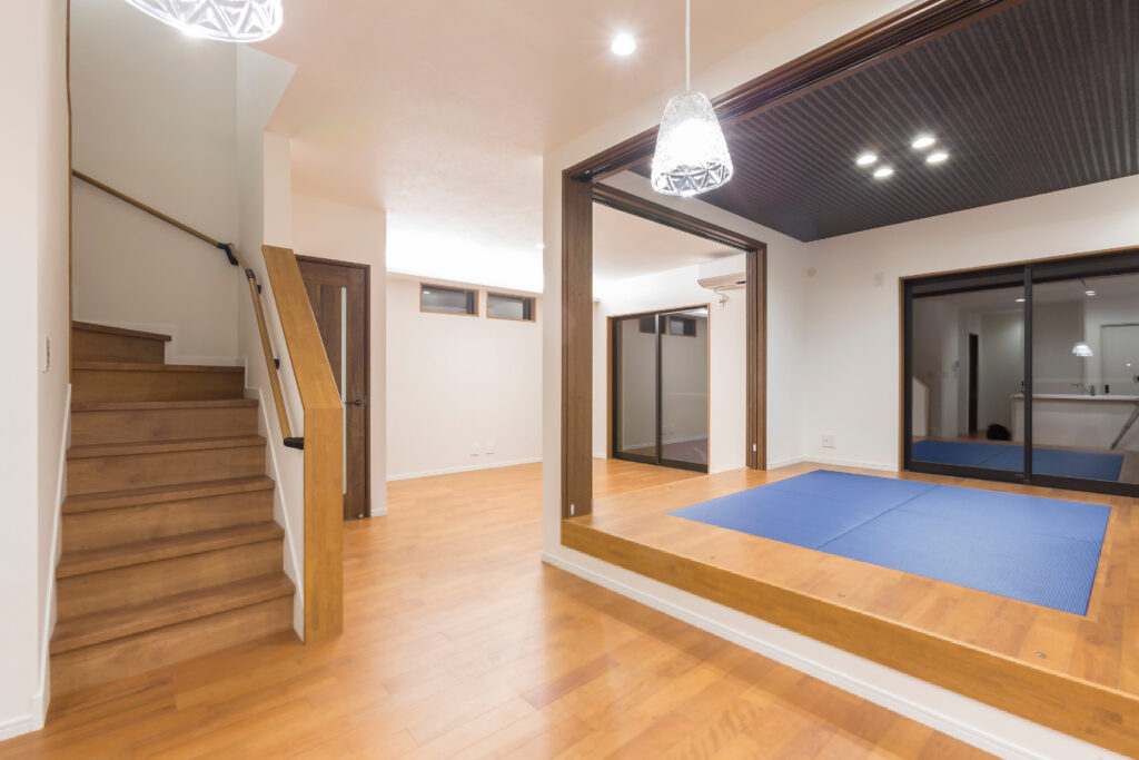 インナーバルコニーのあるモダン住宅