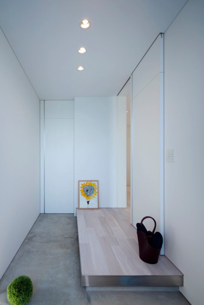 シンプルに長方形BOXの平屋