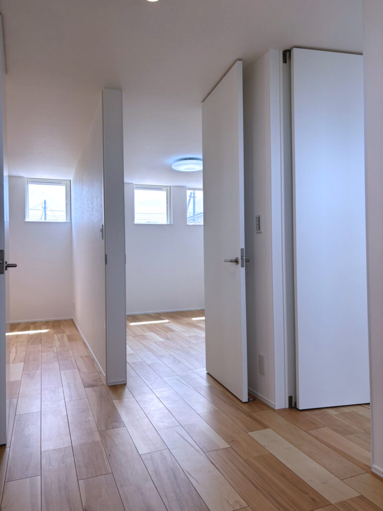 シンプルで機能美を追求した高性能建売住宅