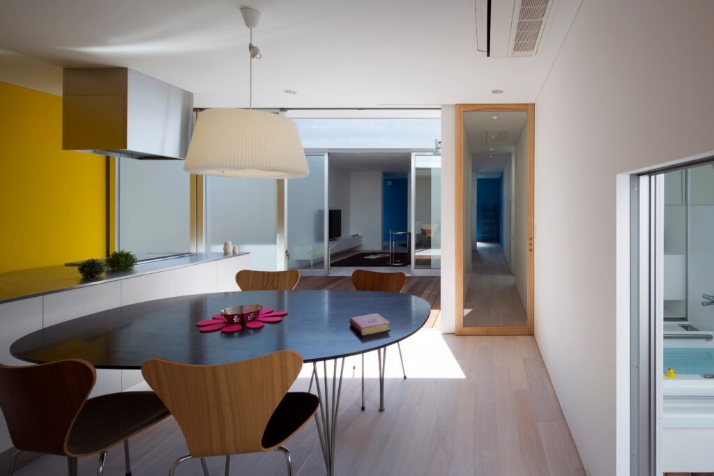 シンプルに長方形BOXの平屋