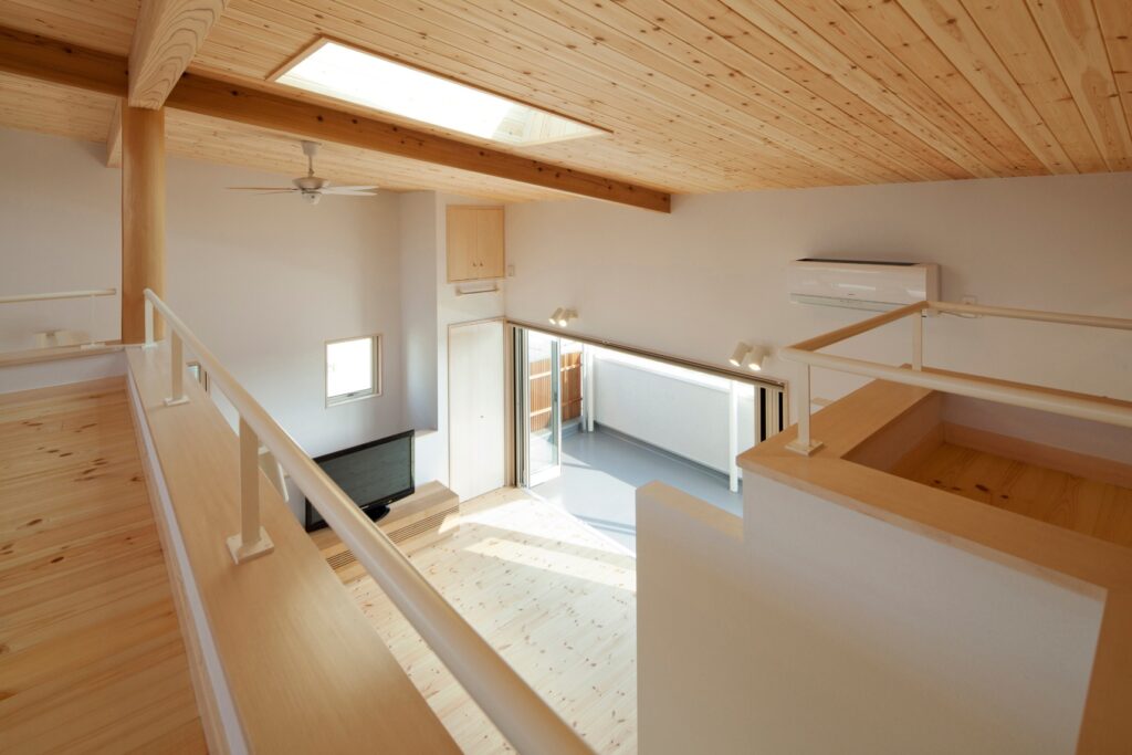 ワンフロアー形式で過ごす2階LDKが魅力な家