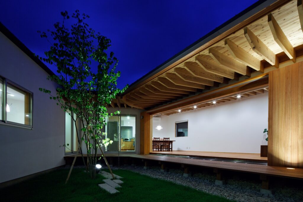 個性的なカタチの敷地を最大限に活かした家