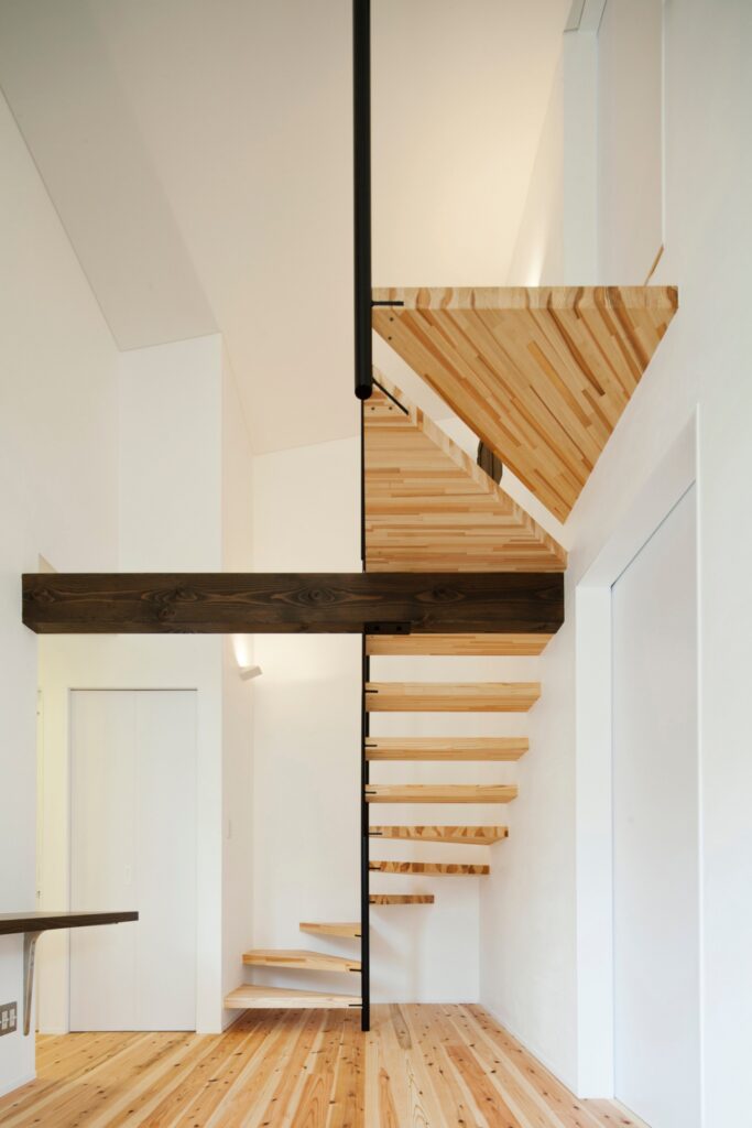 リビングから愛車を見て暮らすガレージハウス