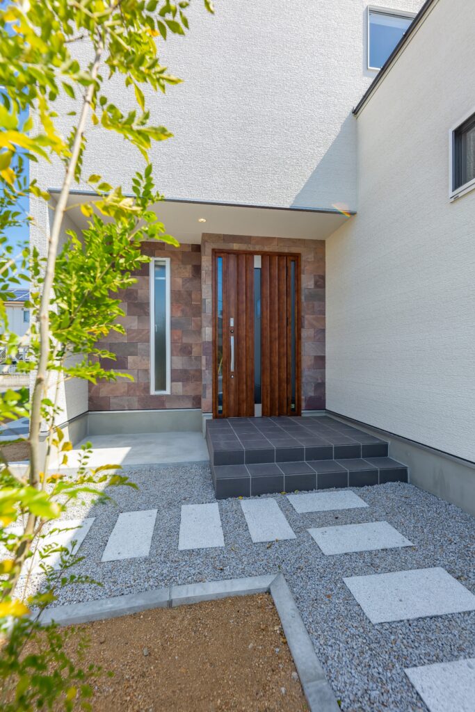 和と洋が織りなすモダン住宅