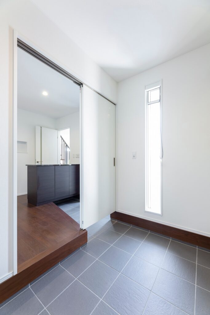 和と洋が織りなすモダン住宅