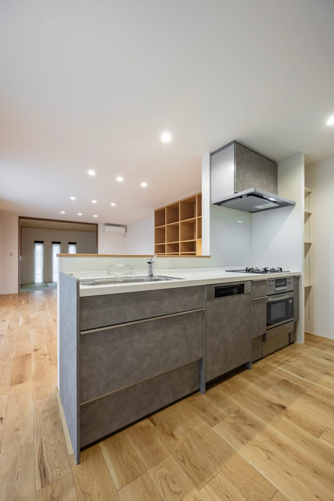 子育て世代のために、「動きやすい」「時短」動線の家。