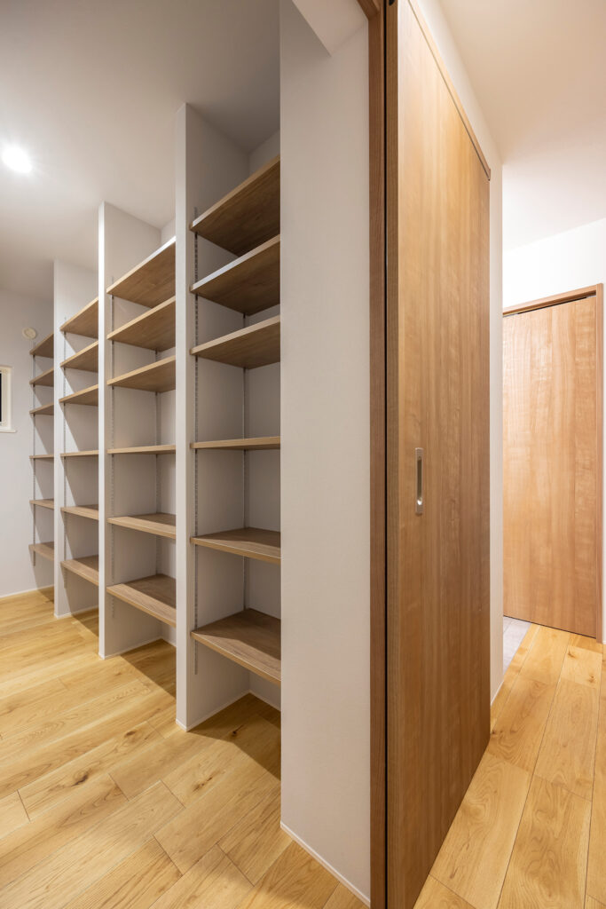 子育て世代のために、「動きやすい」「時短」動線の家。