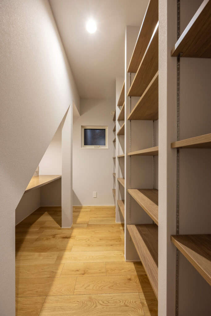 子育て世代のために、「動きやすい」「時短」動線の家。