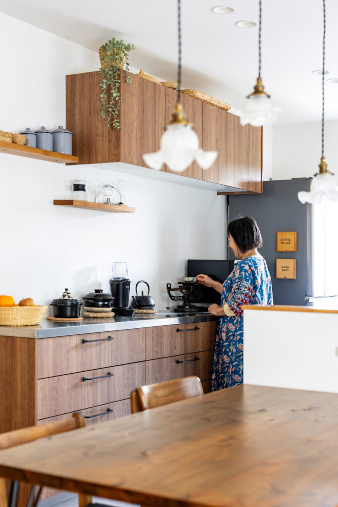 深い軒がつくる落ち着きのある平屋