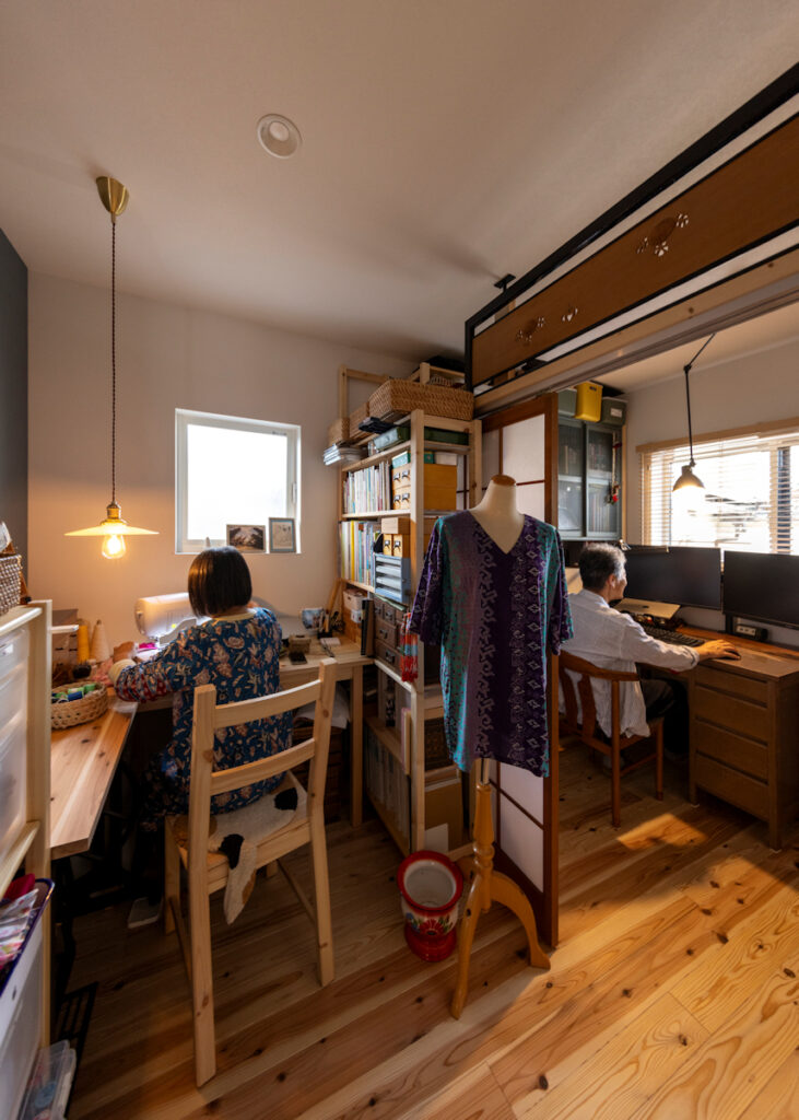 深い軒がつくる落ち着きのある平屋