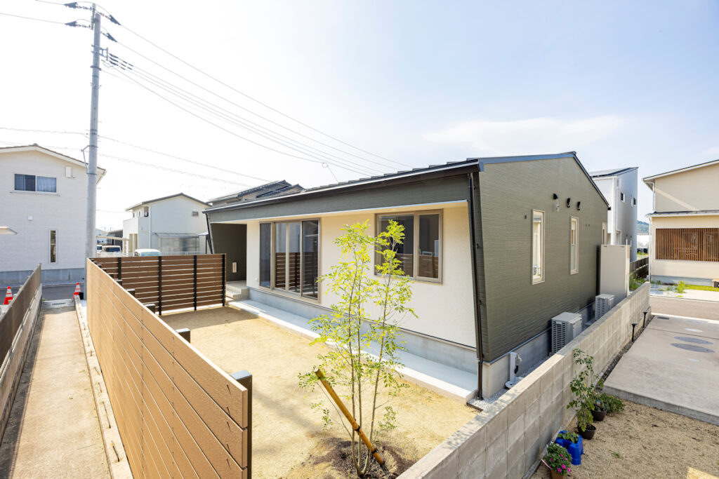 まわれる間取り、つながる家族。 SENKOの平屋