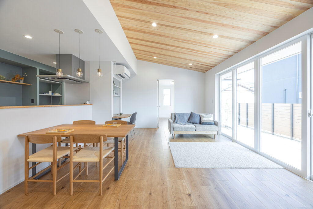 まわれる間取り、つながる家族。 SENKOの平屋