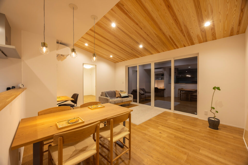 まわれる間取り、つながる家族。 SENKOの平屋