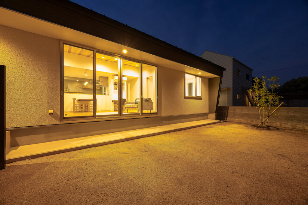 まわれる間取り、つながる家族。 SENKOの平屋