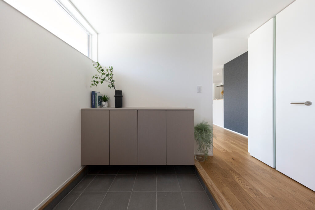 家を楽しむ。アウトドアリビングの平屋