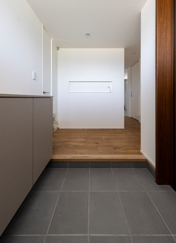 家を楽しむ。アウトドアリビングの平屋