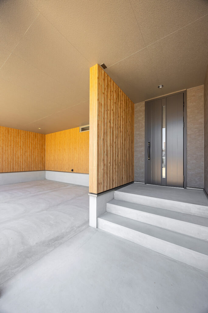 インナーガレージと動線計画が光る平屋